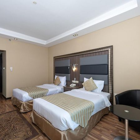 Pearl Swiss Hotel Dubai Exteriör bild
