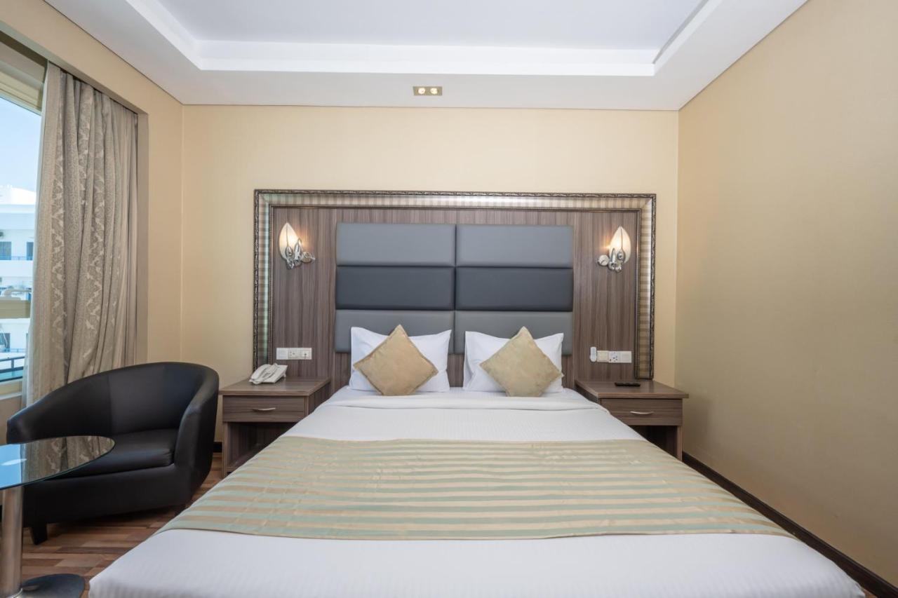 Pearl Swiss Hotel Dubai Exteriör bild