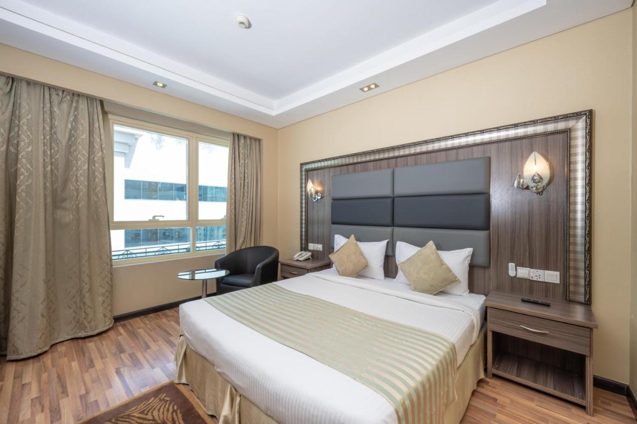 Pearl Swiss Hotel Dubai Exteriör bild