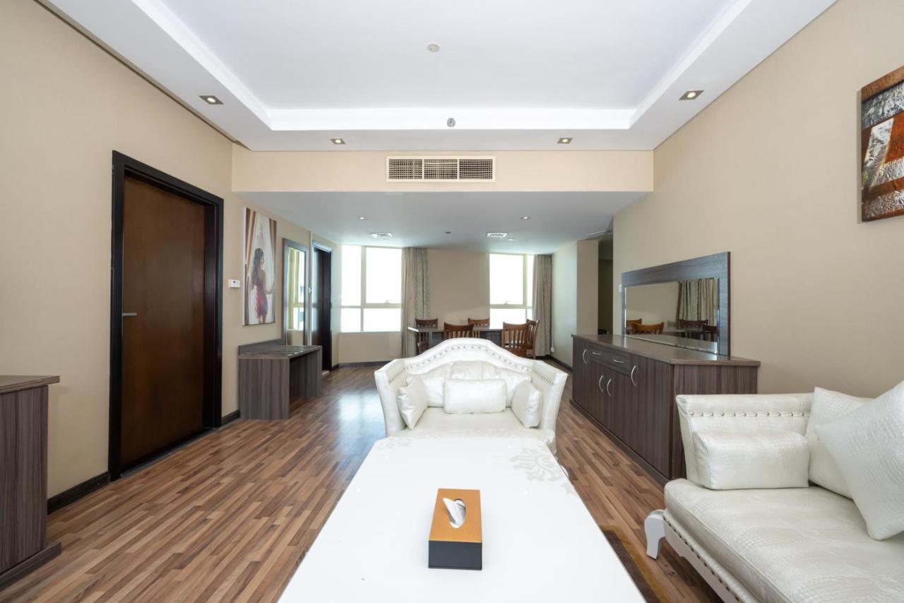 Pearl Swiss Hotel Dubai Exteriör bild